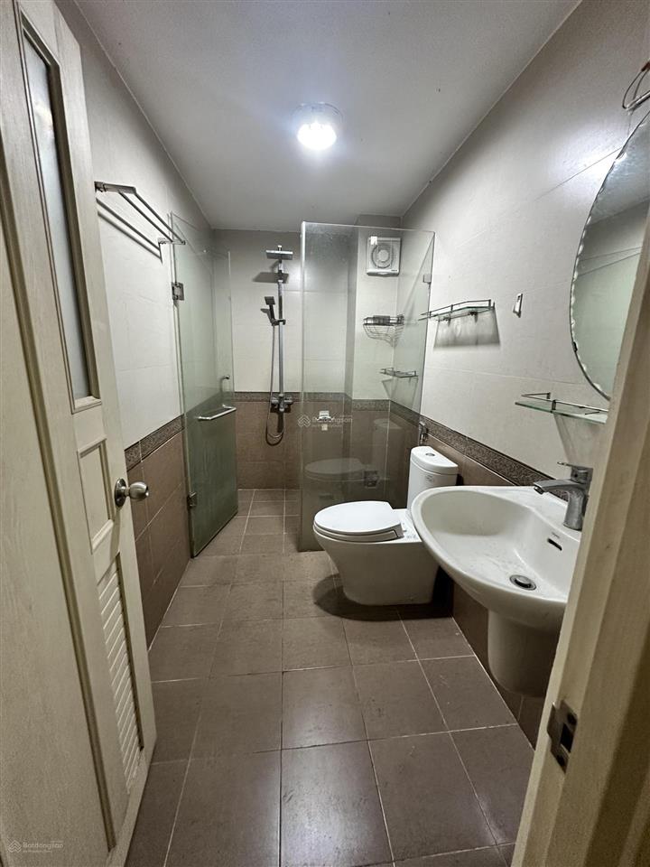 Kẹt tiền bán rẻ nhà 3,5 tầng đường 30/4 phù hợp làm văn phòng  cty, gọi tuyết