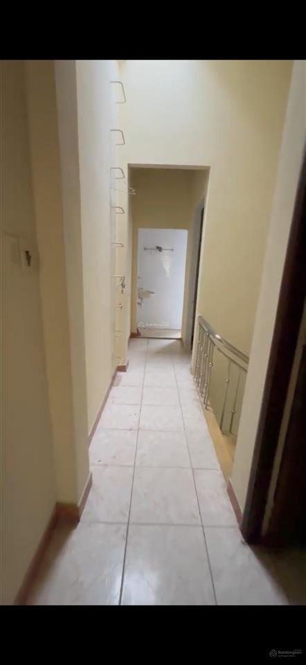 Nhà 3 tầng mt đường tản đà view hồ mát mẻ, thiện chí bán, gọi tuyết