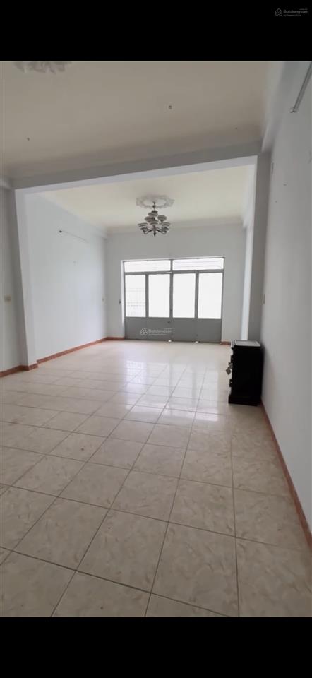 Nhà 3 tầng mt đường tản đà view hồ mát mẻ, thiện chí bán, gọi tuyết