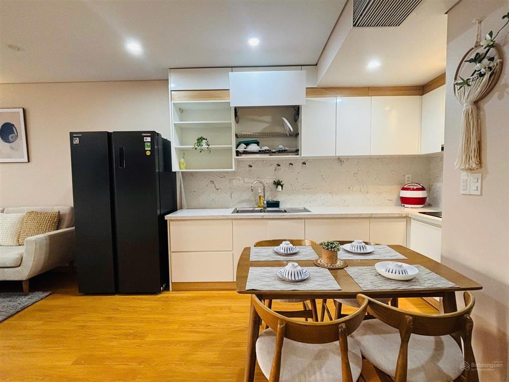 (chính chủ) cần nhượng lại căn hộ 2pn mới, view góc biển đẹp, giá 5 tỷ 800 triệu, giá thuê cao