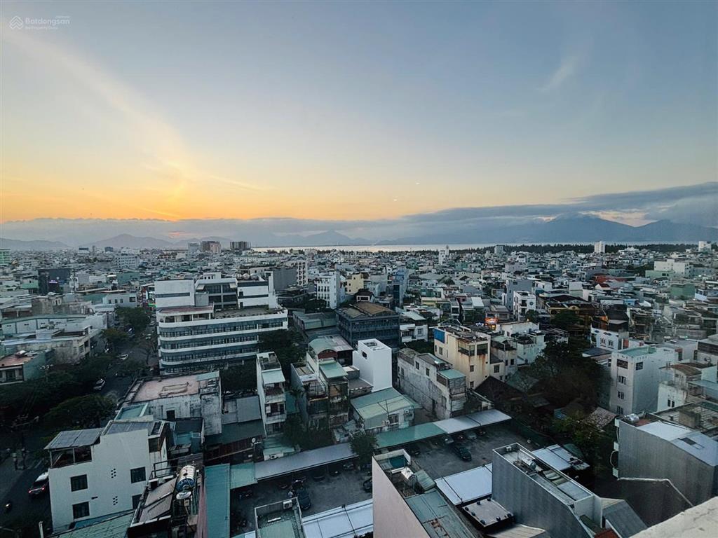 (chính chủ) cần nhượng lại căn hộ 2pn mới, view góc biển đẹp, giá 5 tỷ 800 triệu, giá thuê cao