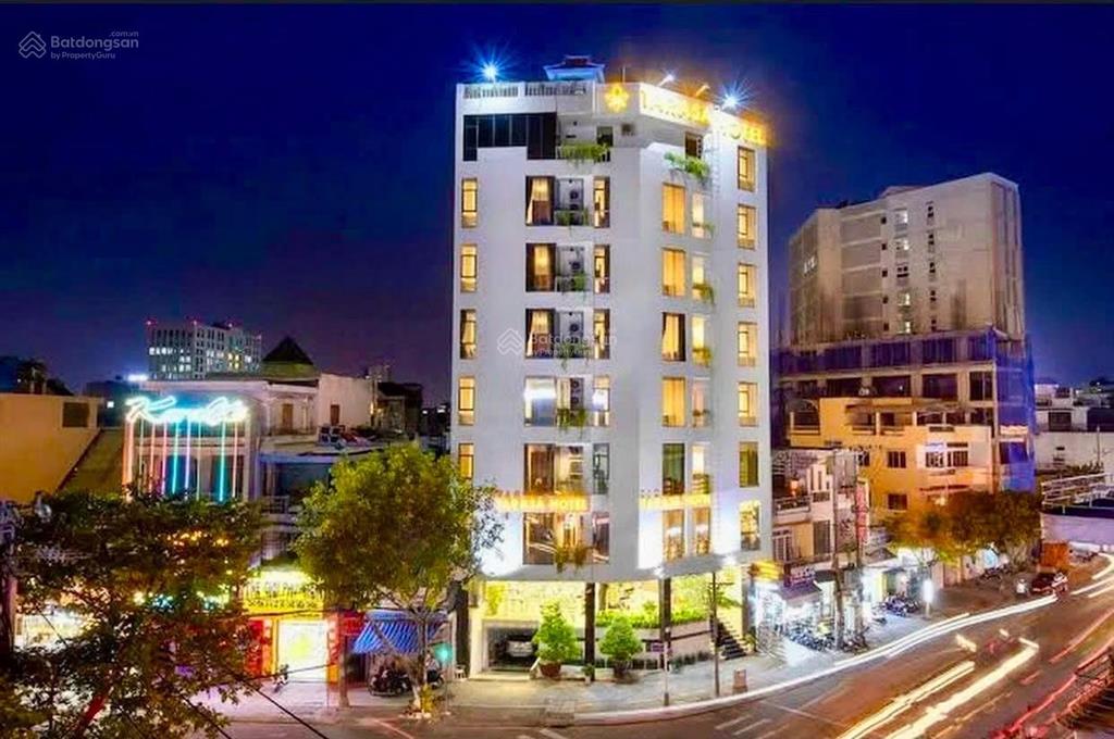 Bán khách sạn 2 mặt tiền trung tâm đà nẵng
