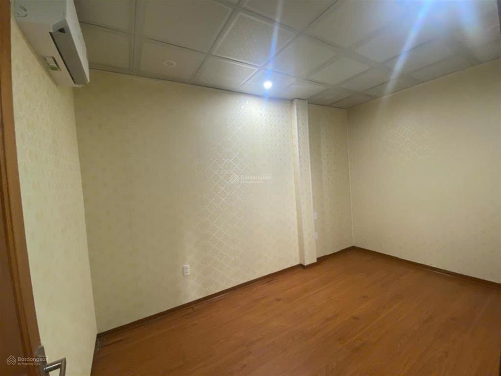 Cho thuê nhà 3 tầng mặt tiền nguyễn hữu thọ, đối diện bệnh viện quân y  hải châu  đà nẵng