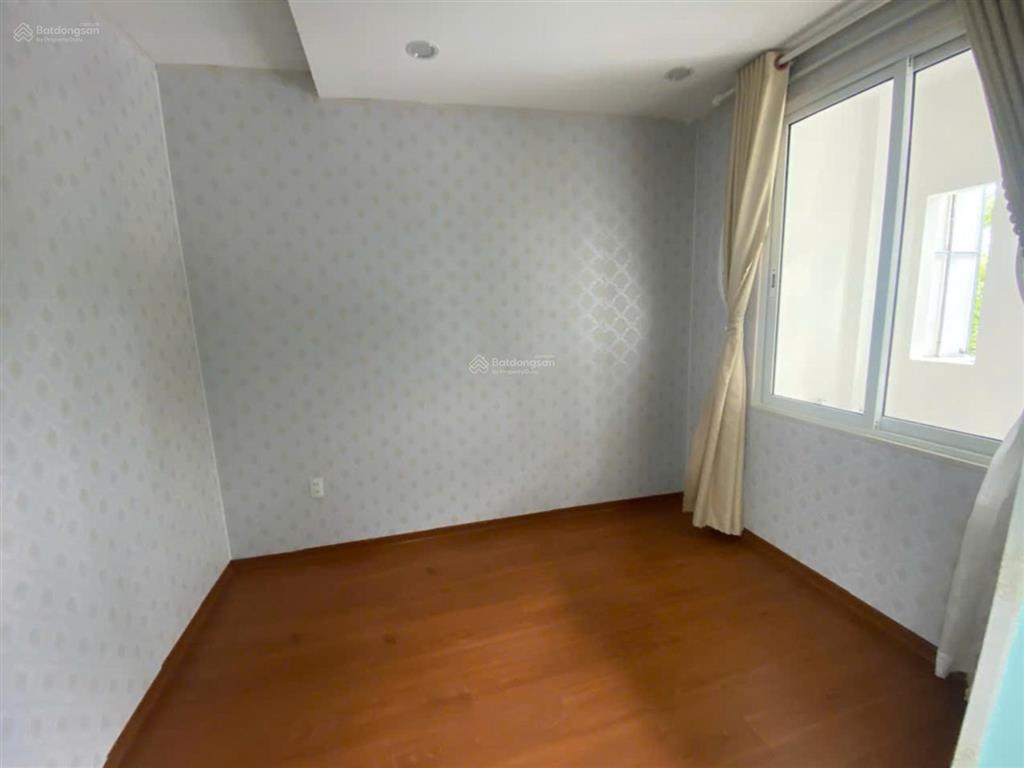 Cho thuê nhà 3 tầng mặt tiền nguyễn hữu thọ, đối diện bệnh viện quân y  hải châu  đà nẵng