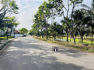 Fpt duy nhất 1 lô góc đối diện công viên, thương lượng mạnh khách thiện chí