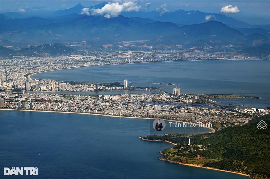 02 lô liền kề mặt tiền biển nguyễn tất thành. 240m2  30,8 tỷ