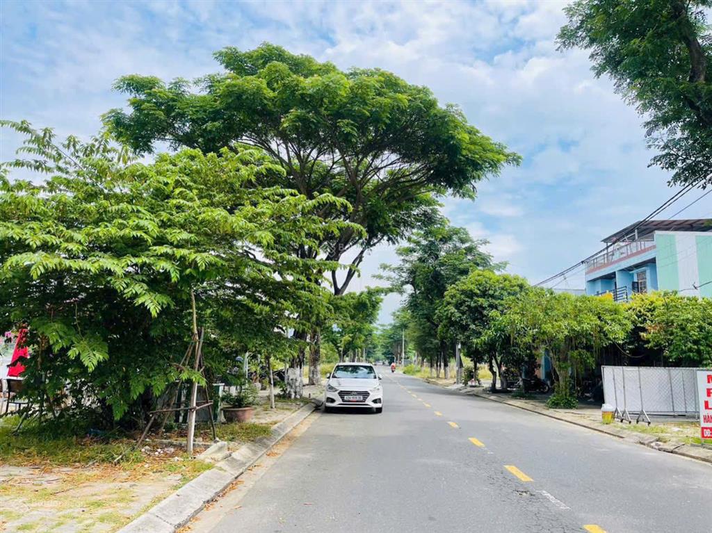 Bán lô đất mặt tiền võ duy dương view hồ bàu tràm, diện tích 122.5m2, giá 5,5 tỷ
