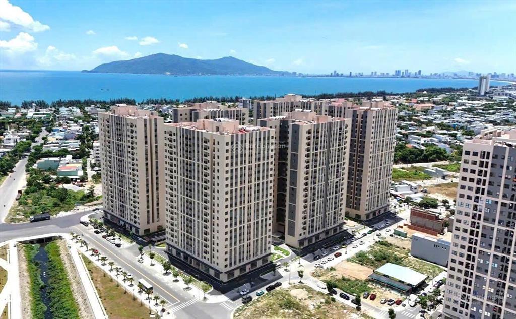 Bán căn hộ ct10 2pn view biển, sổ hồng sẵn, full nội thất, đang cho thuê 6 triệu/tháng, giá 2,25 tỷ