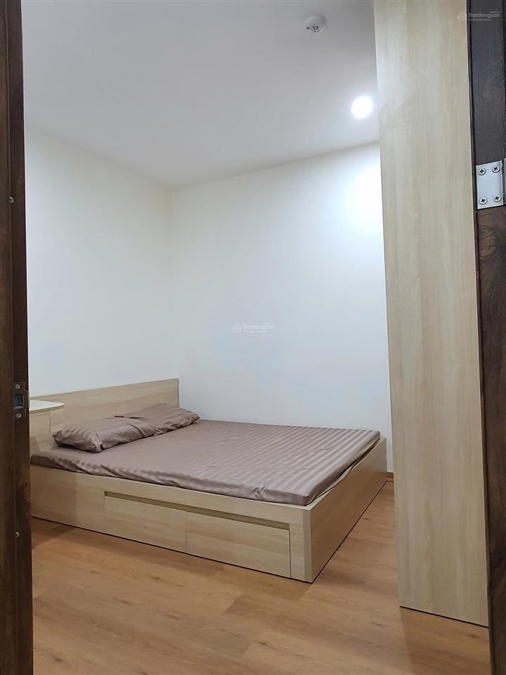 Bán căn hộ ct10 2pn view biển, sổ hồng sẵn, full nội thất, đang cho thuê 6 triệu/tháng, giá 2,25 tỷ
