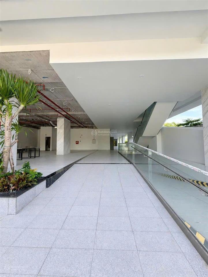 Bán gấp căn hộ 2pn mia center point dt 63,3m² view biển đẹp  giá chỉ 3,1 tỷ  nhận nhà 20/8/2026
