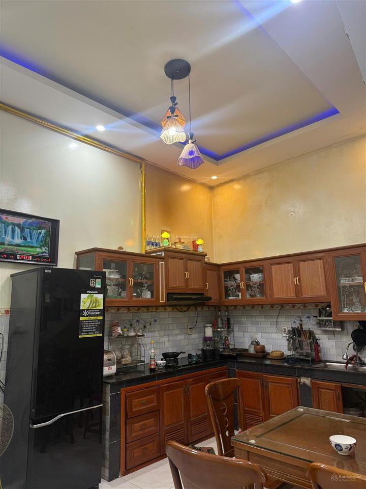 Bán nhà 2 tầng đàm thanh 2, gần nguyễn lương bằng  90m2  giá 4,2 tỷ view công viên
