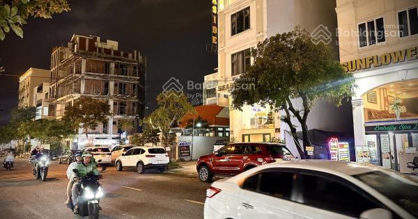 Bán khách sạn hà bổng, tuyến đường đắt đỏ bậc nhất khu vực biển, cách biển mỹ khê 100m , kd ổn định