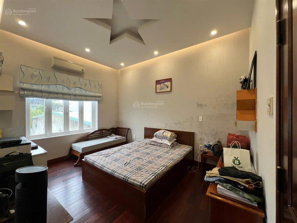 Bán nhà 4 tầng mt trần đức thông, nhà full nội thất, gần công viên cá voi, cách biển 500m di chuyển