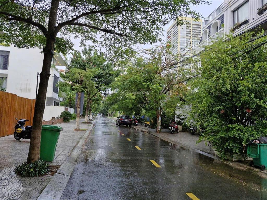 Bán nhanh lô đất rộng mt lê mạnh trinh  cách biển 50m, thích hợp xây tòa căn hộ