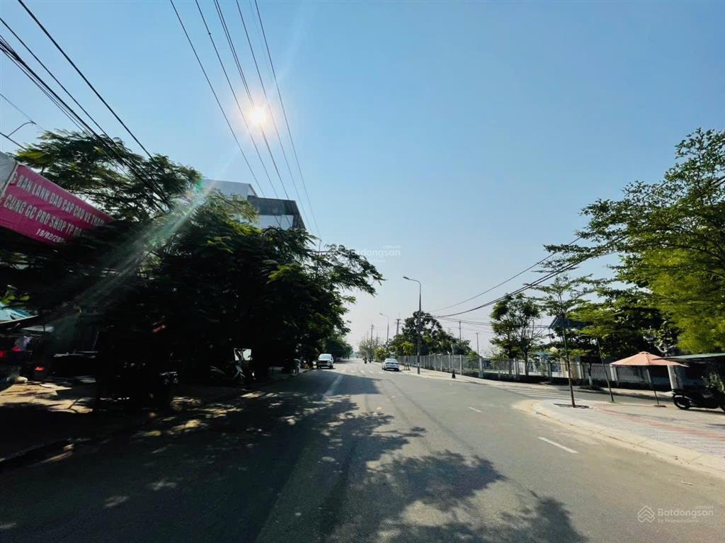 Chính chủ gửi bán lô đường 10.5m võ an ninh sát góc mẹ thứ  hoà xuân