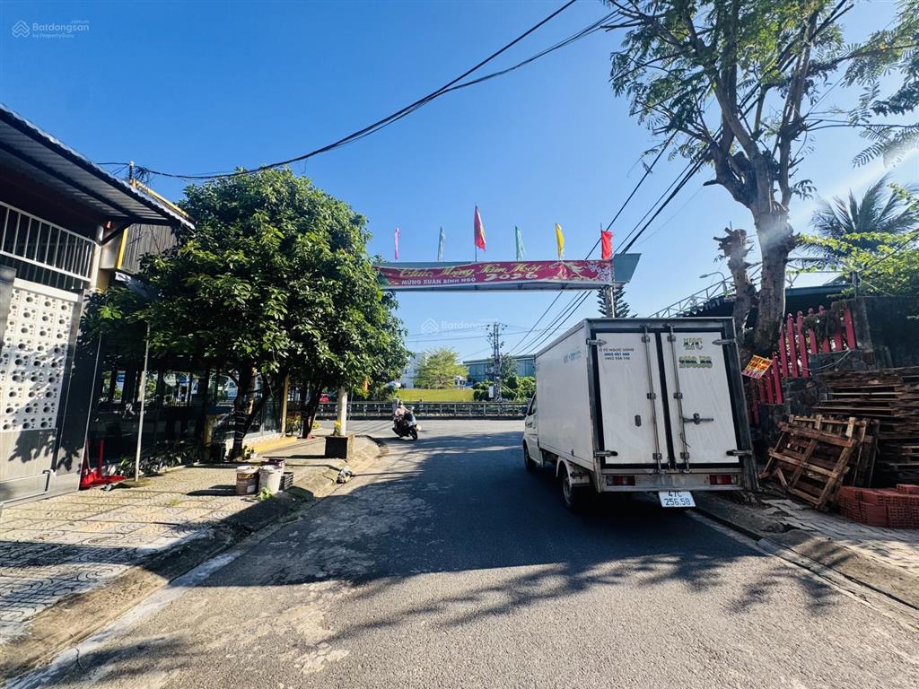 Cần bán nhanh lô đường 5.5m vũ miên  hòa xuân  cẩm lệ