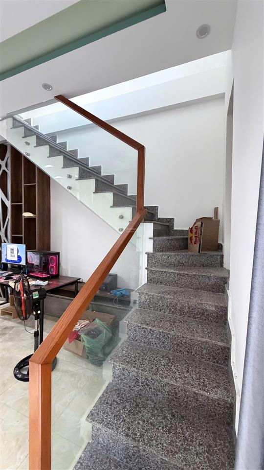 Cần cho thuê nhà 2 tầng đường trần quý kiên  ngũ hành sơn