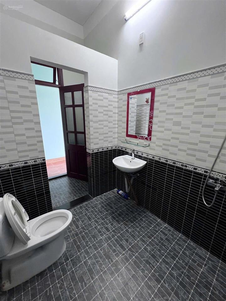 Bán nhà 3 tầng kiên cố mt đường xuân thiều 7, thông biển, cách bãi tắm biển chỉ 150m.  0901 949 ***