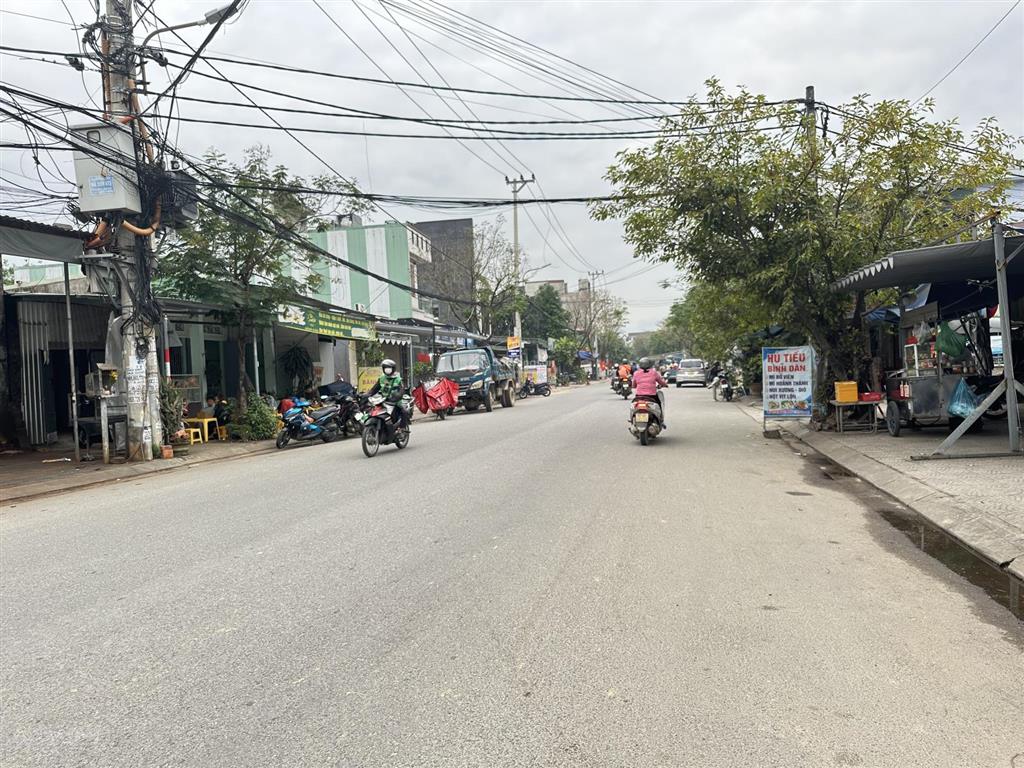 Bán đất mặt tiền kinh doanh đường 10.5m đà sơn sats ngã tư hoàng văn thái gần đại học duy tân