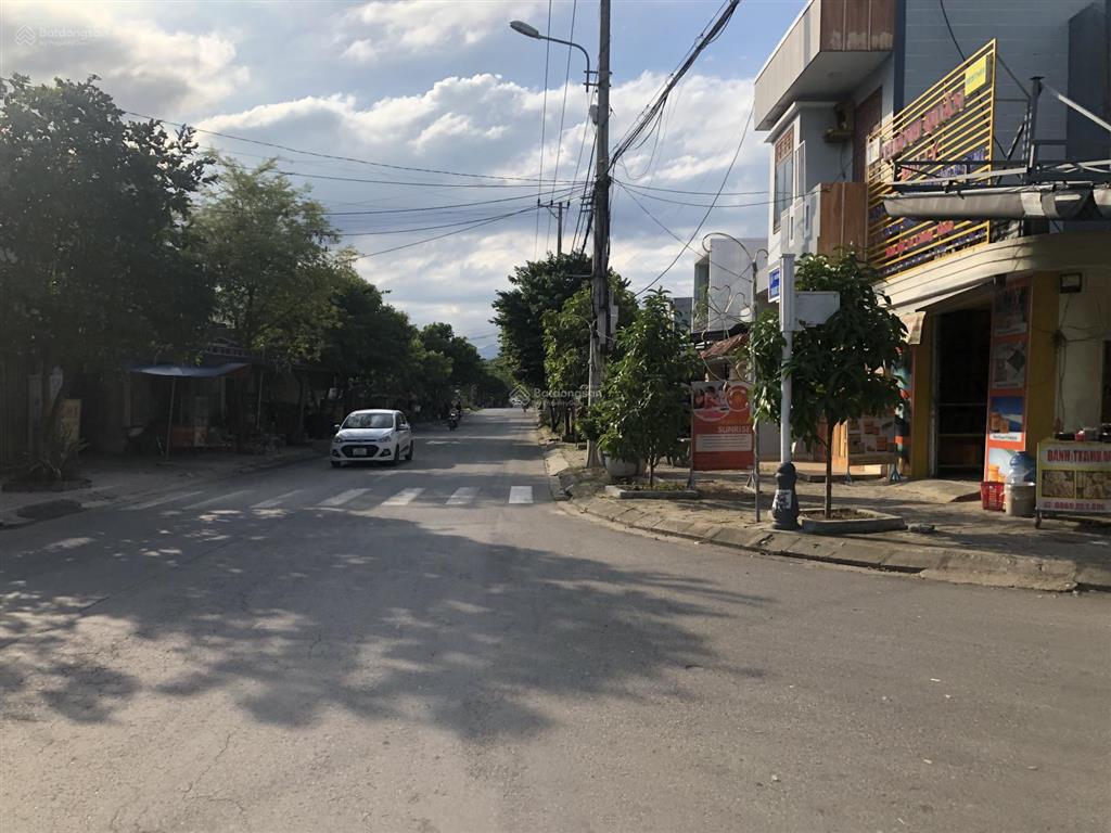 Bán đất mặt tiền kinh doanh hoà liên 3 trục chính thông đường vành đai tây sát nhà hàng tiệc cưới.