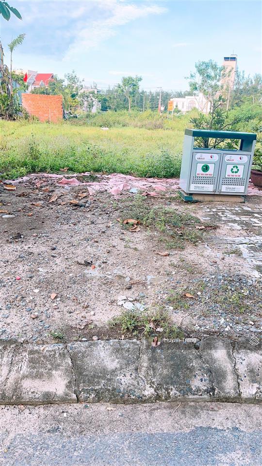 Bán đất biển non nước, mặt tiền đường bùi bỉnh uyên, lô đẹp 100m2 giá chỉ 4.5 tỷ