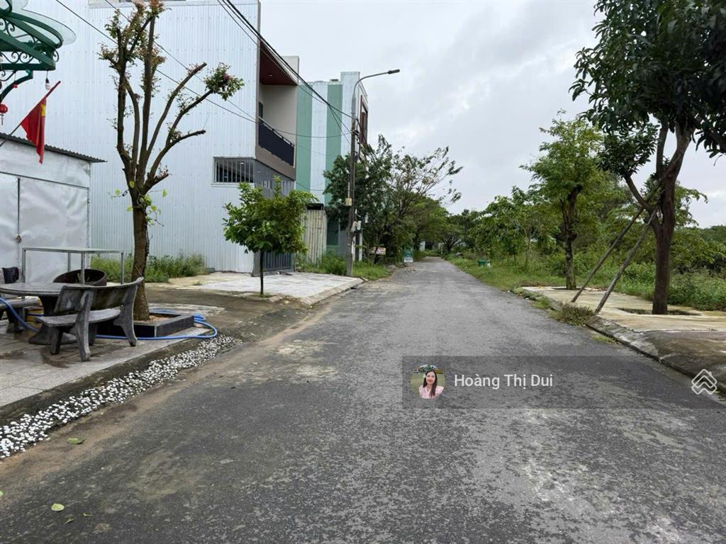 Bán nhanh cặp 5m5 tây nam làng nghề giá chỉ 8tỷ xx 200m2 tây nam làng nghề, gần võ chí công