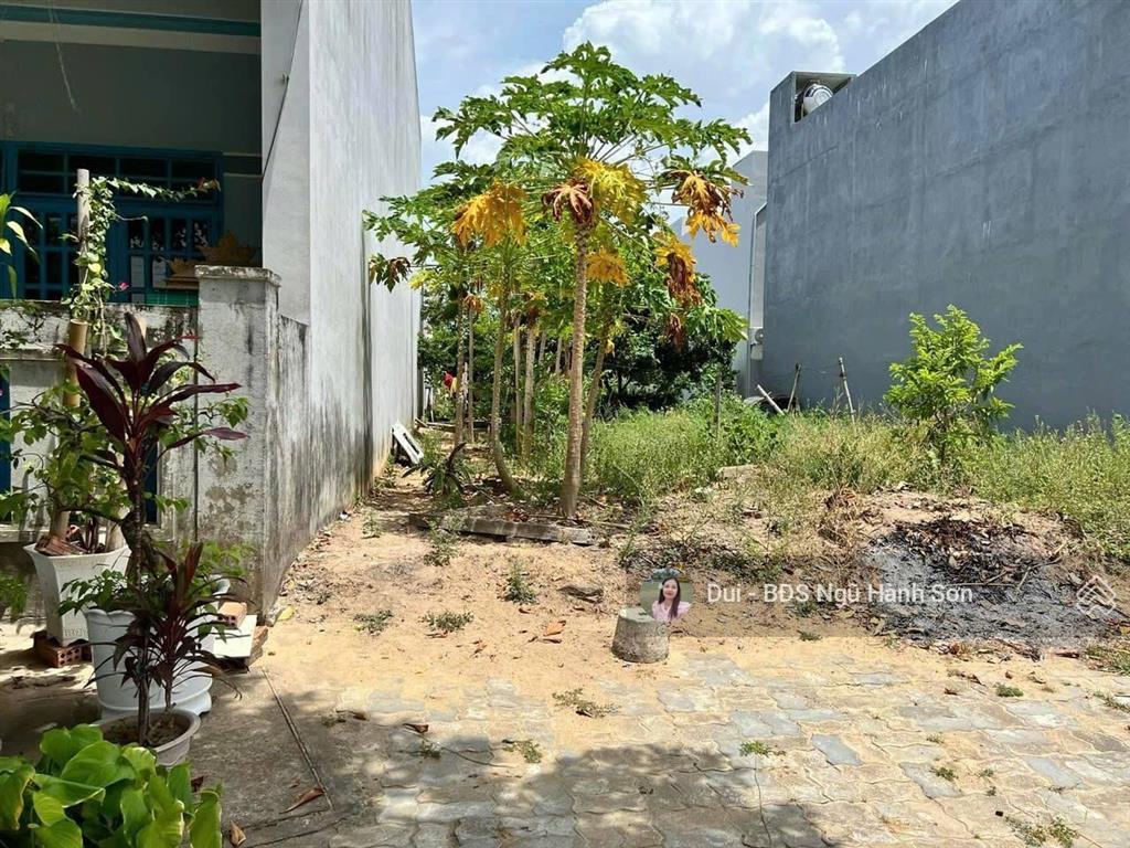 Bán đất khu làng đại học mặt tiền trà khê 8 dân cư đông, 100m2 sát góc hướng đông