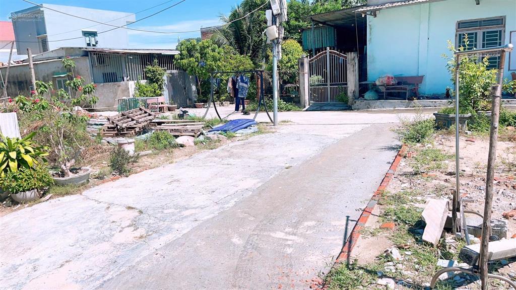 Chính chủ gửi bán lô 3 mặt tiền đường bùi bỉnh uyên  ngũ hành sơn, giá 5,150 tỷ sổ trao tay