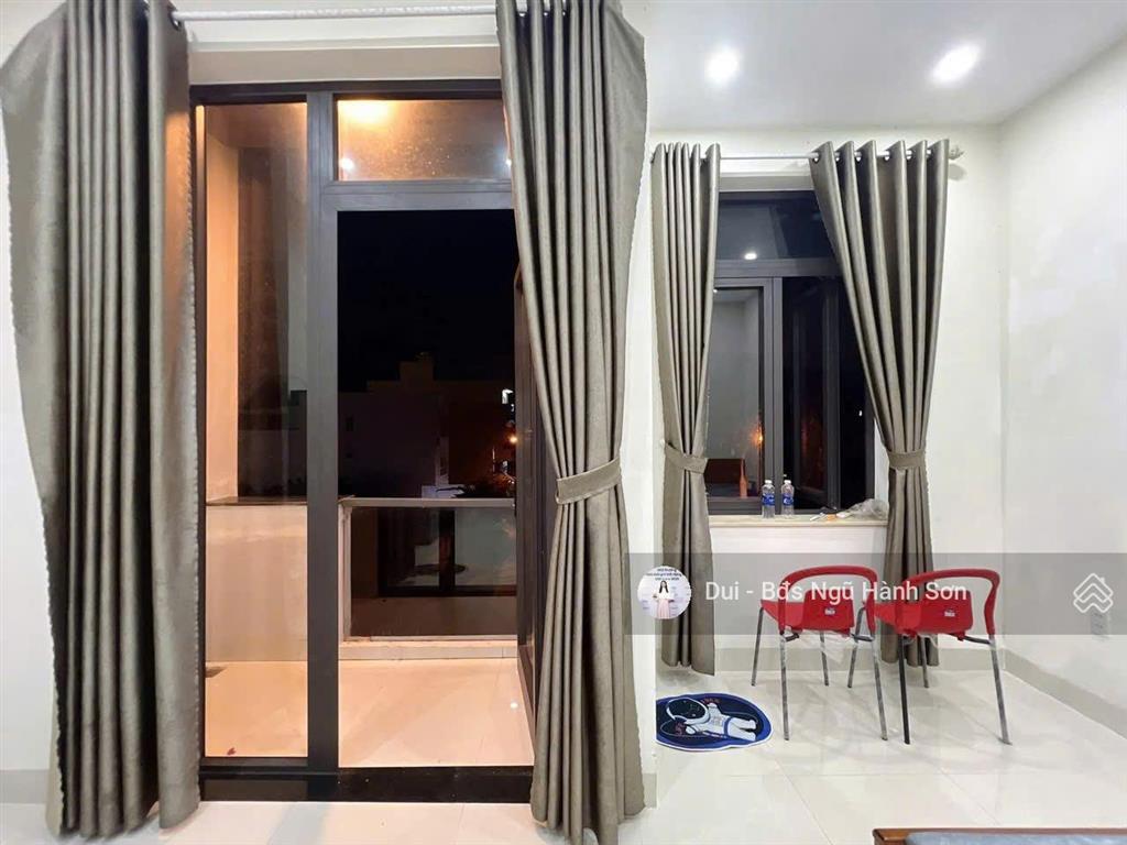 Bán nhà 4 tầng đường hoàng công chất doanh thu 28 tr/th  khuê mỹ  đi bộ ra biển