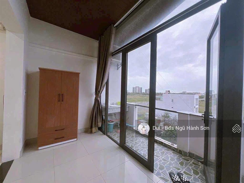 Bán nhà 4 tầng đường hoàng công chất doanh thu 28 tr/th  khuê mỹ  đi bộ ra biển