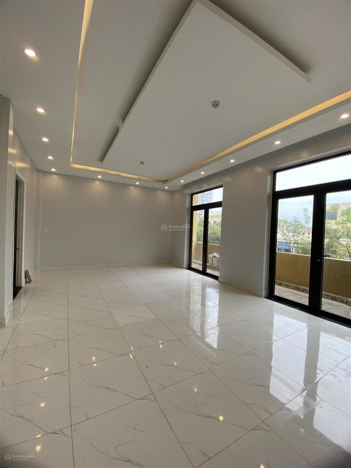 Cho thuê nhà nguyên căn 4 tầng gần toà mornachy và euro villa 1, giá 35 triệu/tháng