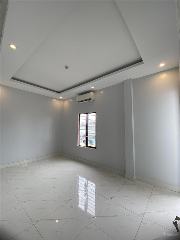 Cho thuê nhà nguyên căn 4 tầng gần toà mornachy và euro villa 1, giá 35 triệu/tháng