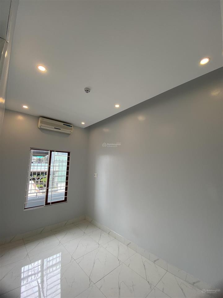 Cho thuê nhà nguyên căn 4 tầng gần toà mornachy và euro villa 1, giá 35 triệu/tháng