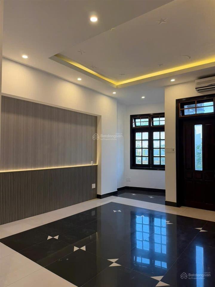 Bán nhà 5 tầng mt hải hồ vị trí đẹp công năng đầy đủ