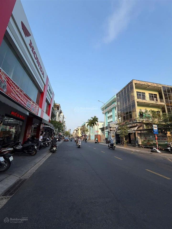Cho thuê nhà mt hùng vương 6 tầng có thang máy