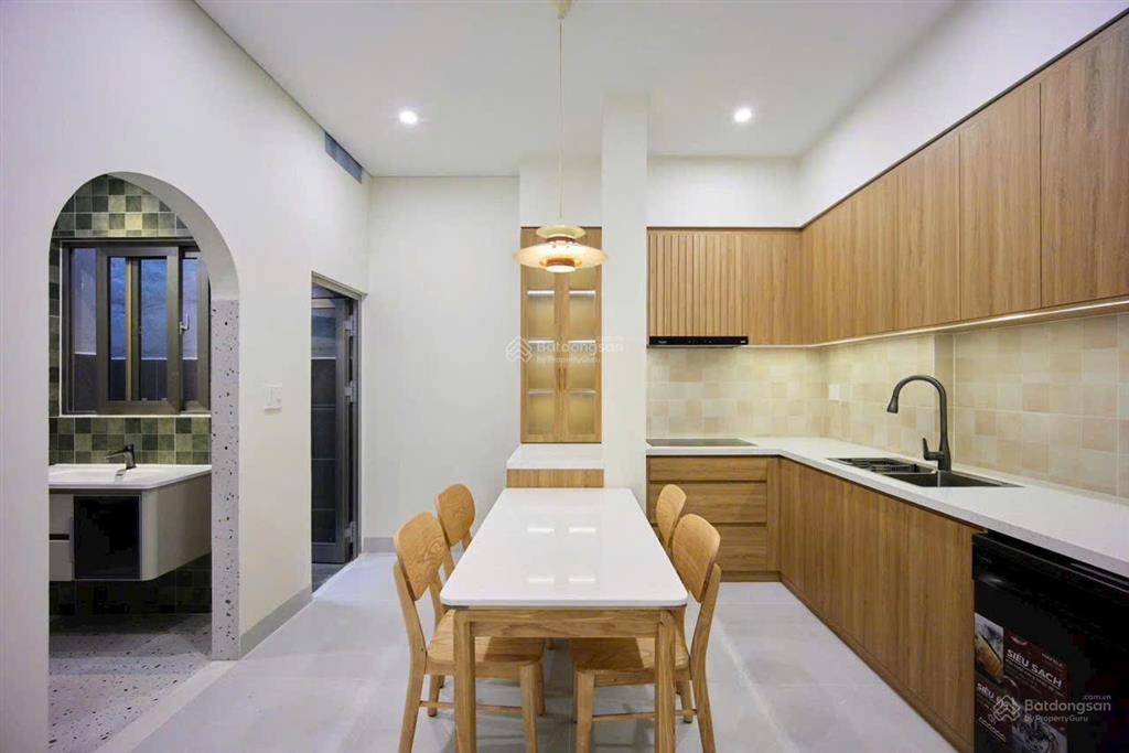 Cho thuê nhà 2 tầng mới đẹp full nội thất mt thanh long