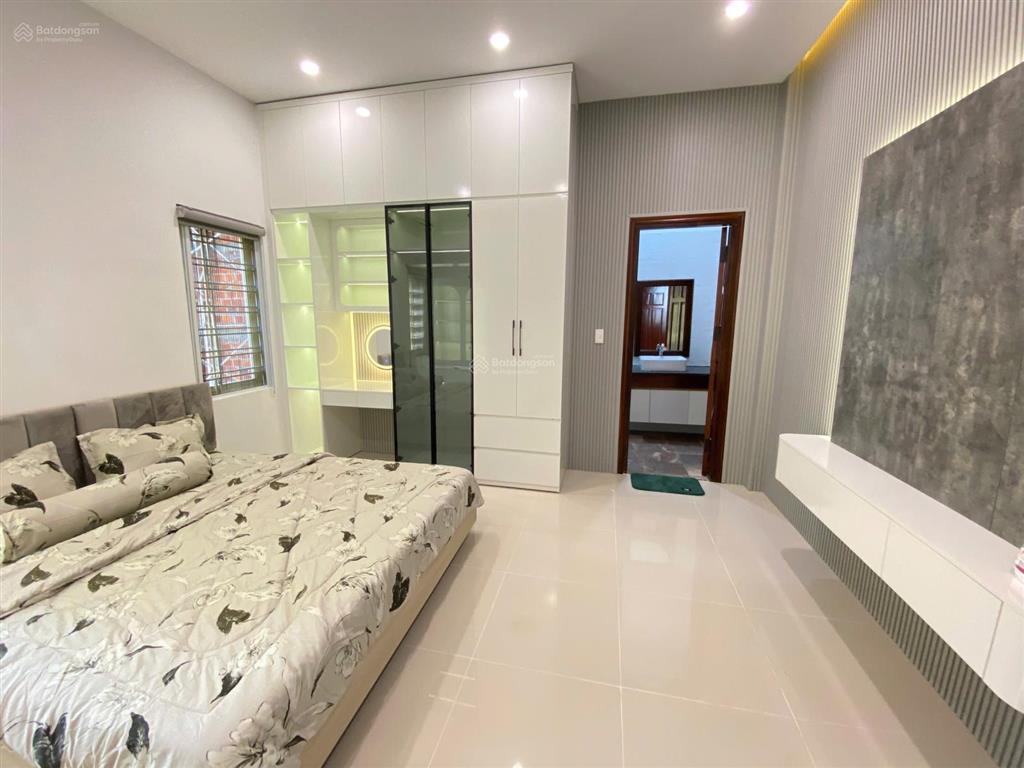 Cần bán nhà 2 lô liền kề số 7577 nguyễn ân  hòa xuân  tp đà nẵng. đối diện công viên.