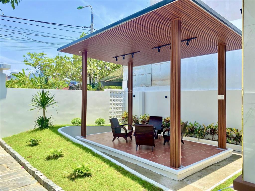 Cần bán nhà 2 lô liền kề số 7577 nguyễn ân  hòa xuân  tp đà nẵng. đối diện công viên.