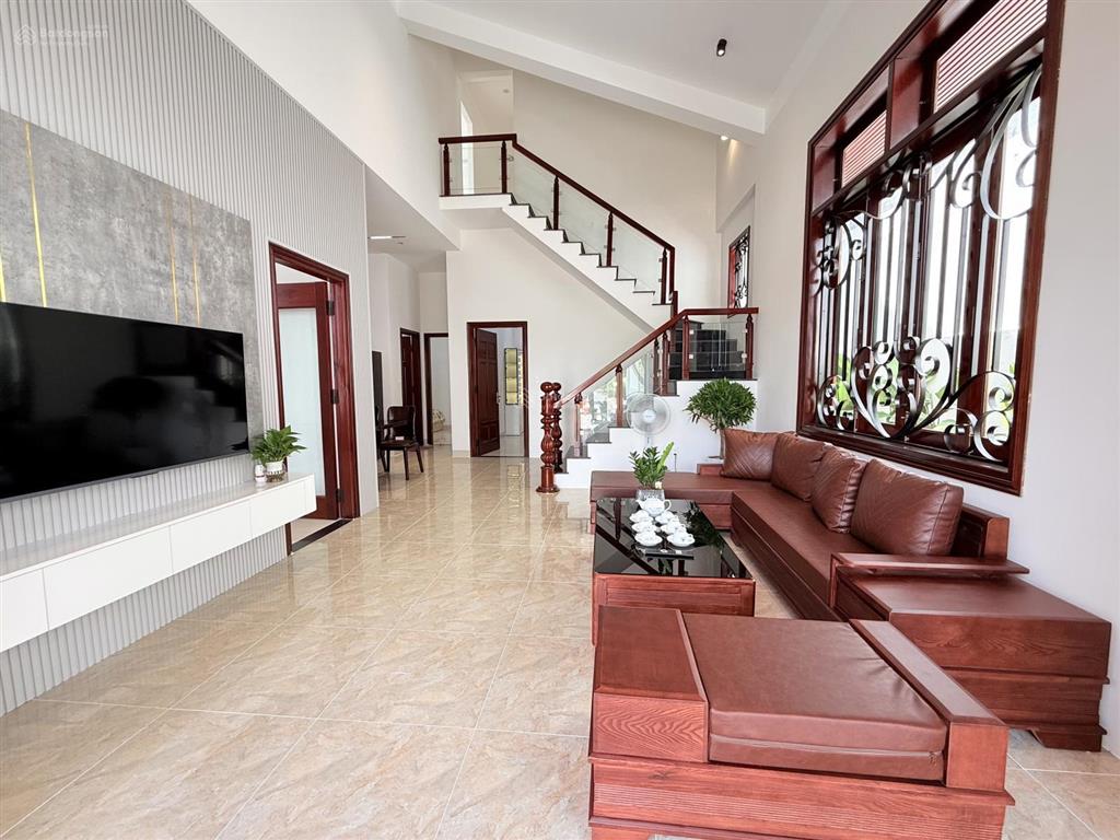 Cần bán nhà 2 lô liền kề số 7577 nguyễn ân  hòa xuân  tp đà nẵng. đối diện công viên.
