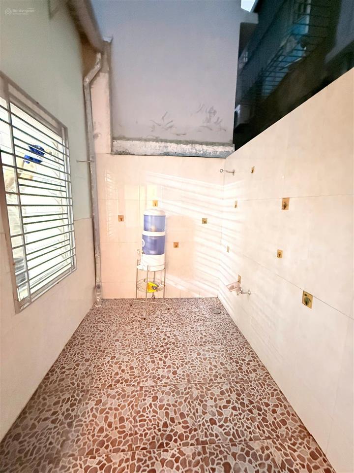 Bán nhà gác lửng 3 pn đường trung hòa 5, dt 100m2, giá 4tỷ5