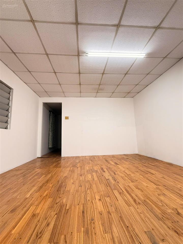 Bán nhà gác lửng 3 pn đường trung hòa 5, dt 100m2, giá 4tỷ5