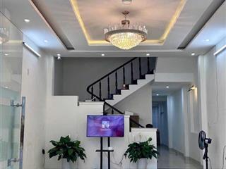 Nhà 2 tầng 4 phòng ngủ đường ỷ lan nguyên phi gần 30/4