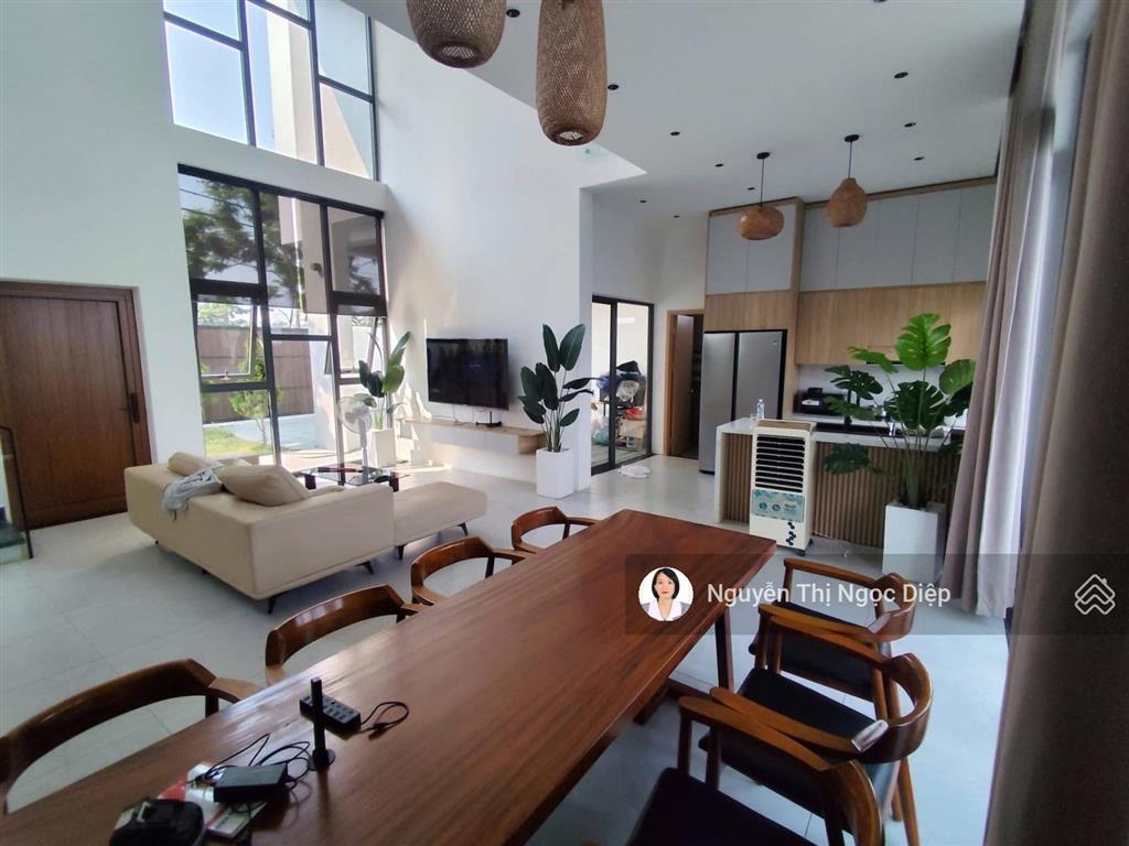 Villa view vịnh mát mẻ  có hồ bơi bbq  mt đường nguyễn hữu an