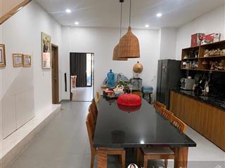 Cho thuê nhà ngay khu fpt gồm 4pn giá còn thương lượng cho khách việt