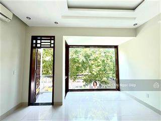 Nhà 3 tầng bên trong cực đẹp  mt huy cận  đang cho thuê 20 tỷ/tháng