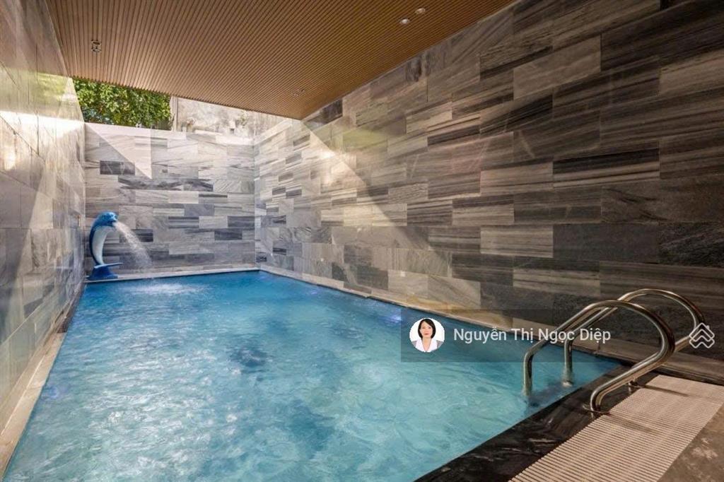 Villa ngay biển mỹ khê  có hồ bơi  thang máy mới đẹp doanh thu khủng