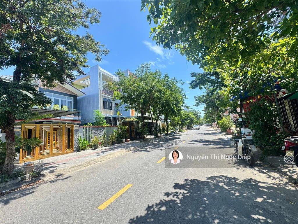 Thị trường tốt cho khách mua đầu tư hạ giá bán nhanh 2lô liền lề đường xuân thuỷ trục lớn