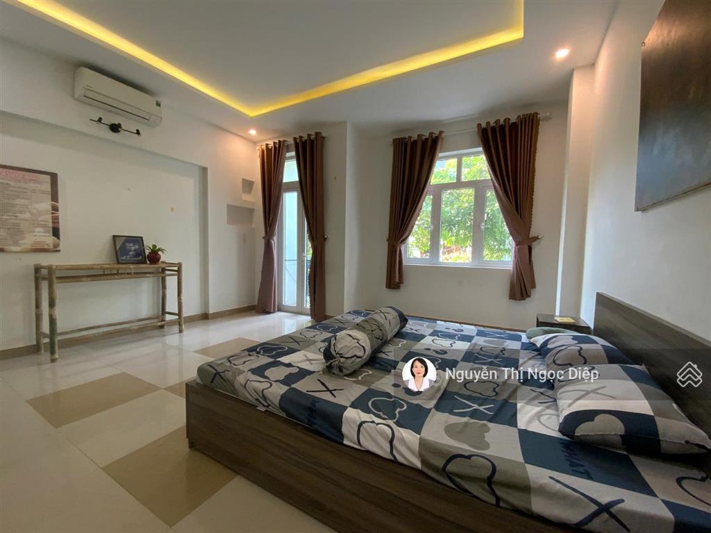 Nhà 4 tầng 4 pn an nhơn gần biển mỹ khê giá cực rẻ