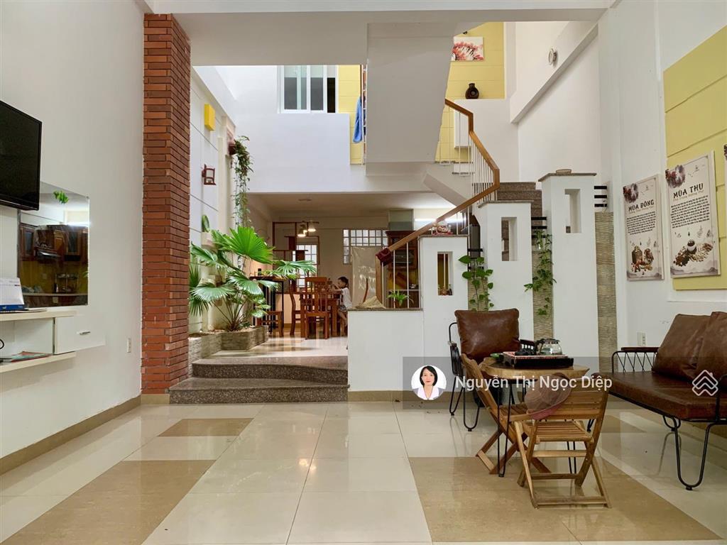 Nhà 4 tầng 4 pn an nhơn gần biển mỹ khê giá cực rẻ