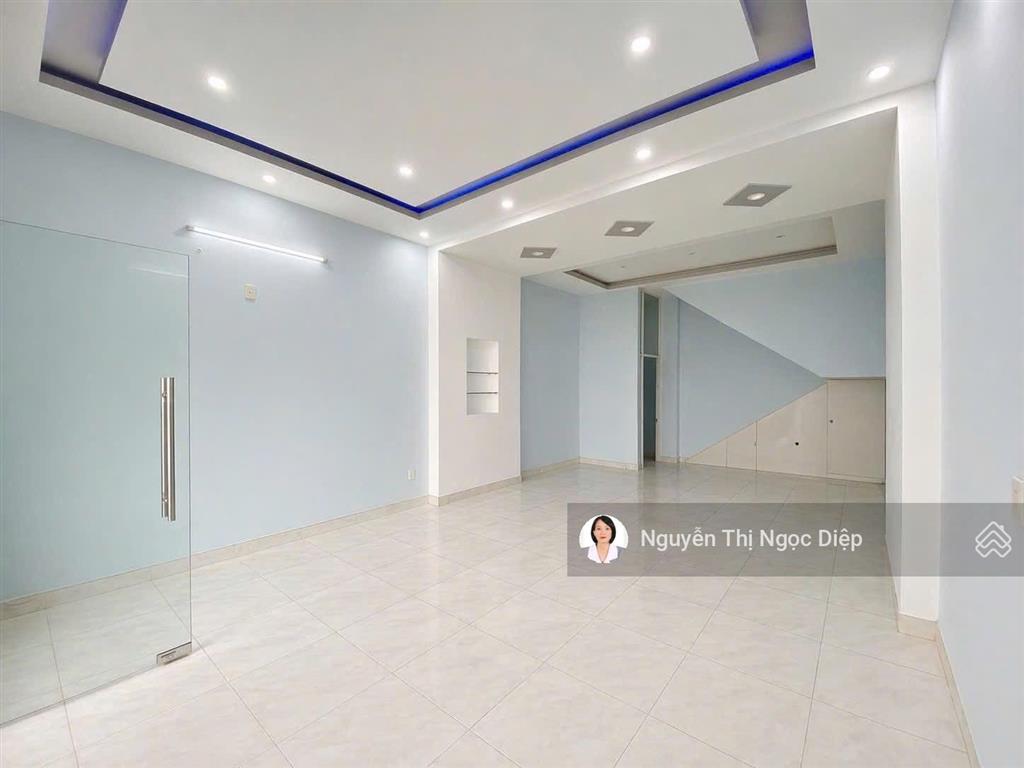 Nợ ngân hàng cần bán căn 2,5 tầng đường 10,5m hải châu mt nguyễn hữu dật